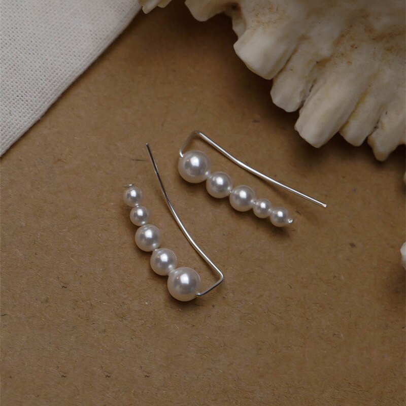 Pendientes trepadores de perlas irregulares para mujer, aretes de Clip, abalorios, perlas, pendientes con Piercing, coreana: Silver