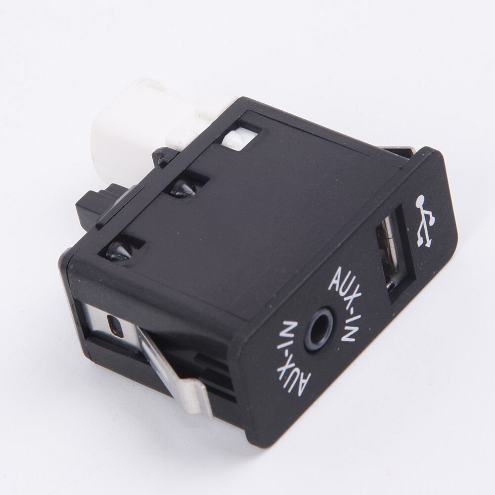 Car USB AUX In Plug Input Socket Switch Cable Slot Interface Adapter For BMW E81 E87 E90 F10 F12 E70 E82 F10 84109237653