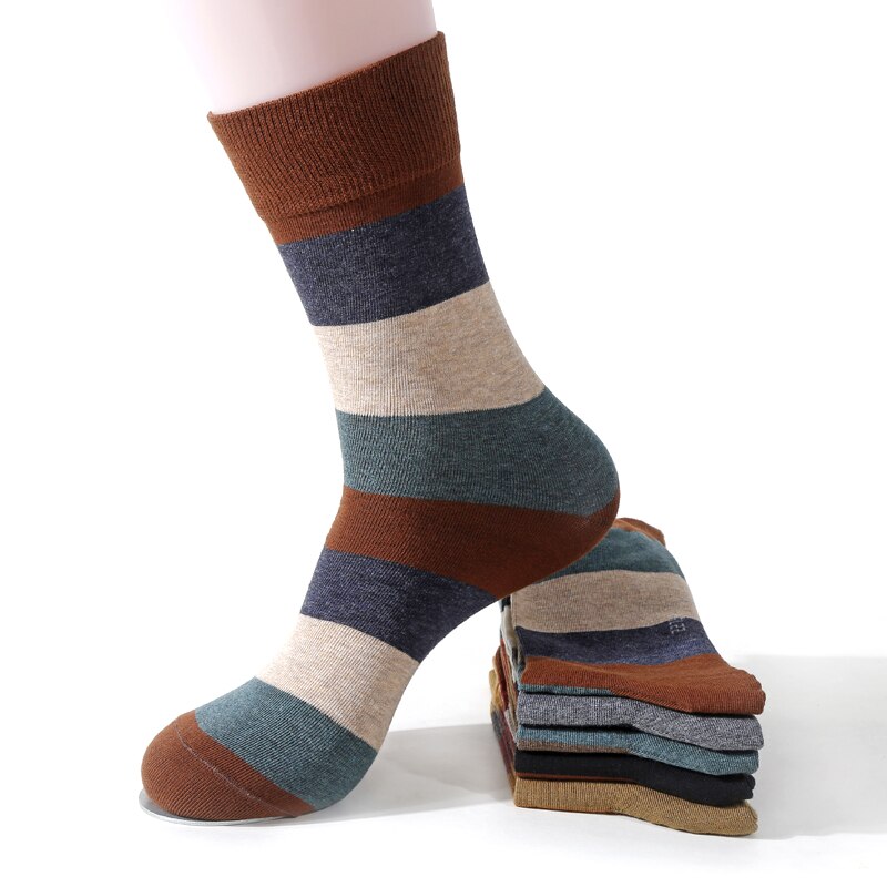 Men&#39;s Combed Cotton Socks Colorful Large Stripe Harajuku Four Seasons Casual Socks Men Size 39-44 5Pair/Lot