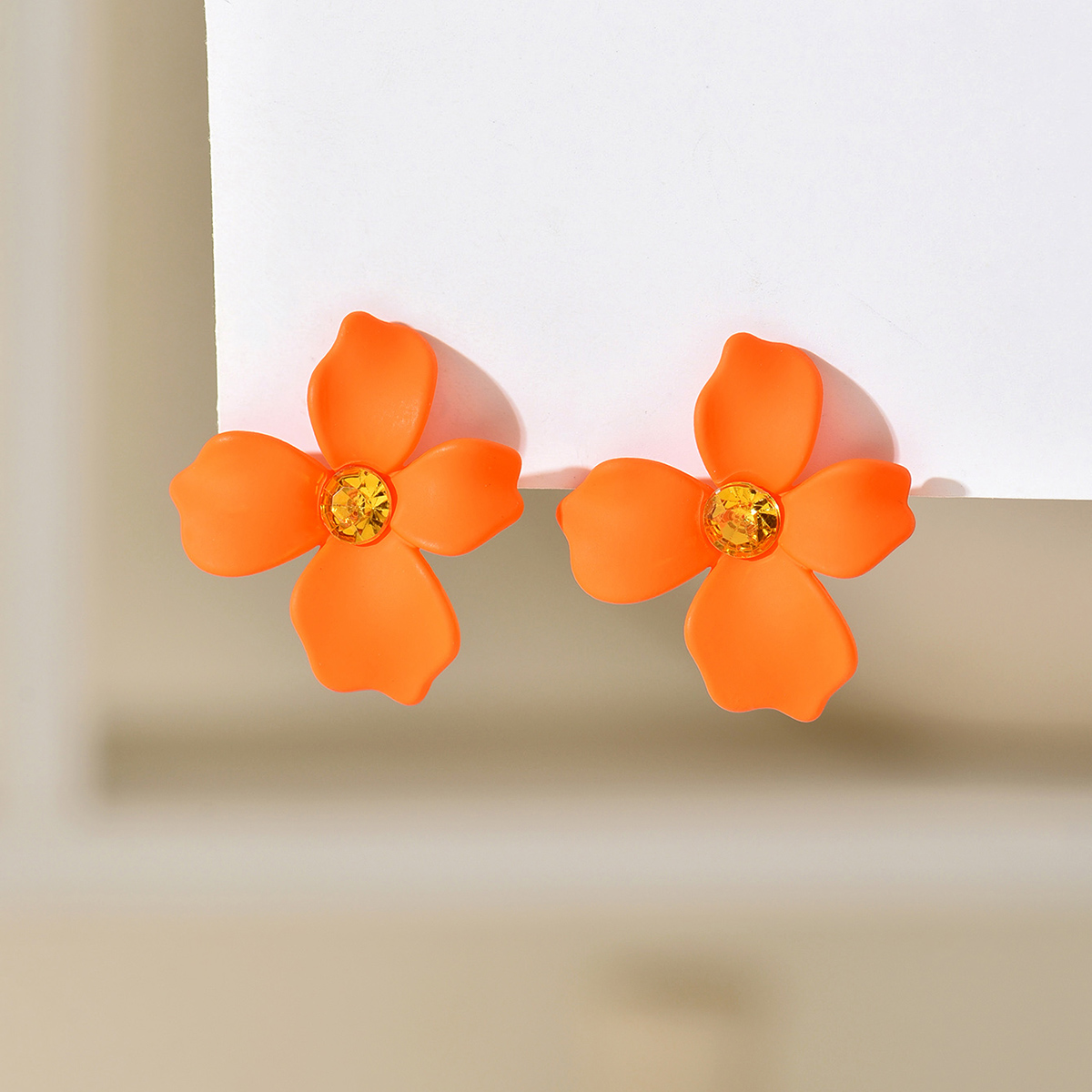 Pendientes coreanos rosas con forma de flor pequeña para mujer, aretes llamativos frescos y dulces, joyería de 2023: PALLADIUM