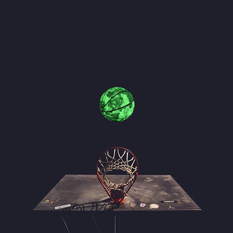 Ballon Basket Phosphorescent PERSONNALISABLE - Brillant Dans Le Noir | Taille 5/6/7