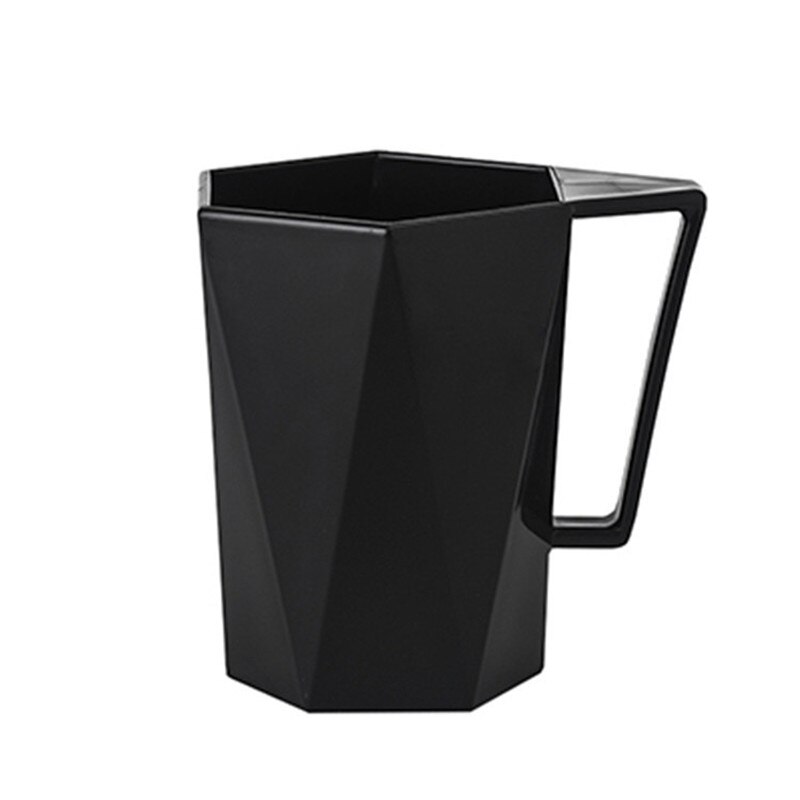 Einfach Zu Bedienen Kreative Geometrie 1 PC Neuheit Tasse Persönlichkeit Milch Saft Zitrone Becher Kaffee Tee wiederverwendbar Plastik Tasse: Schwarz