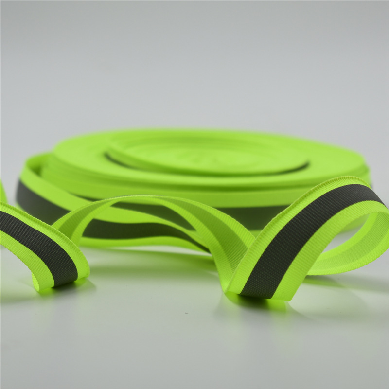 1 meter Reflecterende Singels Lint Weven Piping Kranen Stof Tape Waarschuwing met heldere reflecterende film 2*1cm Breed: Green 1m
