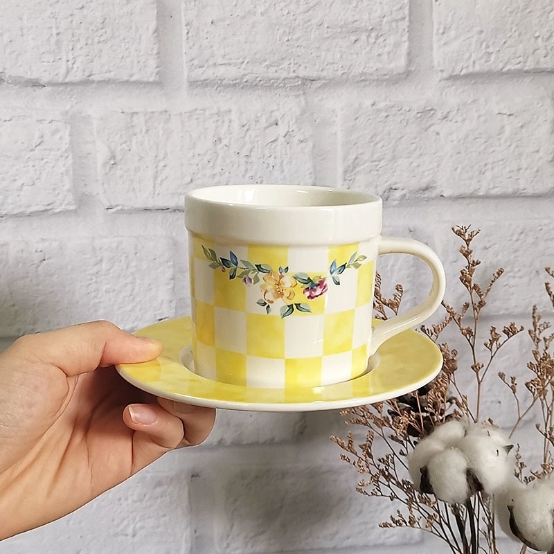 Nordic Small Flower Pink Ceramic Cup Saucer Latte Drinking Tea Breakfast Cup Wedding Decorative Reusable Coffee Cup Set