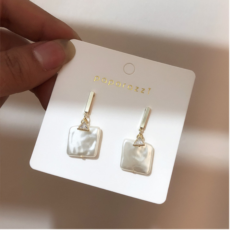 Korea Retro Square Acrylic Pearl Temperament Simple Zircon Earrings Baroque Metal Girl Party Ladies Earrings