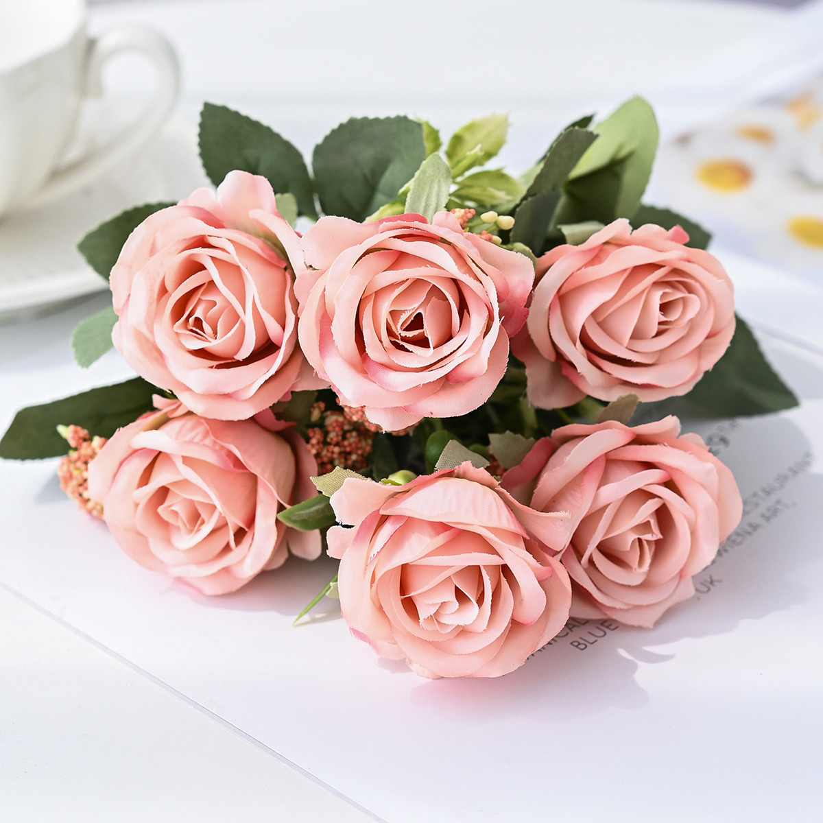 Flores artificiales de seda, ramo de rosas para el Festival, jarrón de Mesa para el hogar, ramo de novia, decoración de bricolaje, utilería para escenario: Beige
