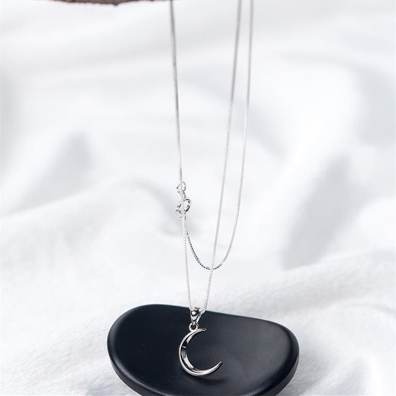 Korean Sweet Moon Short Crescent Clavicle Chain 925 Sterling Silver Temperament Personality Female Necklace SNE057