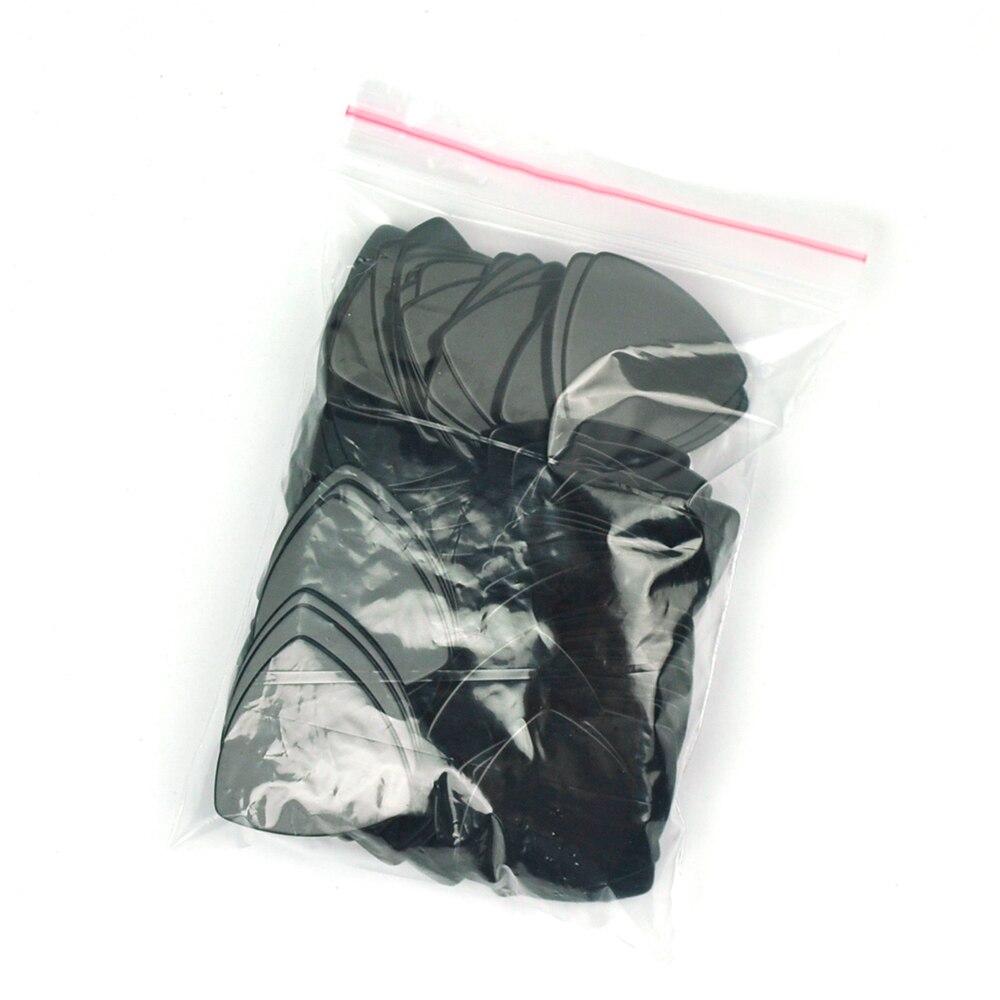 Un sacco di 100 pz Arrotondato triangolo Grande Formato Medio 0.71 millimetri celluloide Chitarra scelte Solido Nero