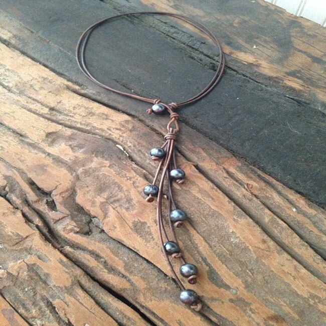 Women pearl necklace leather knotted long necklace classic high jewelry Christmas party pendant necklaces: Antique Gold Plated