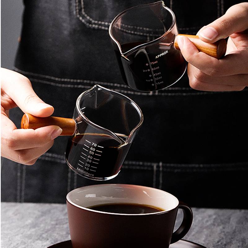 Heat-resisting Glass Espresso Measuring Cup Wooden Handle Double Mouth Glass Milk Jug Glass Scale Measure Mugs