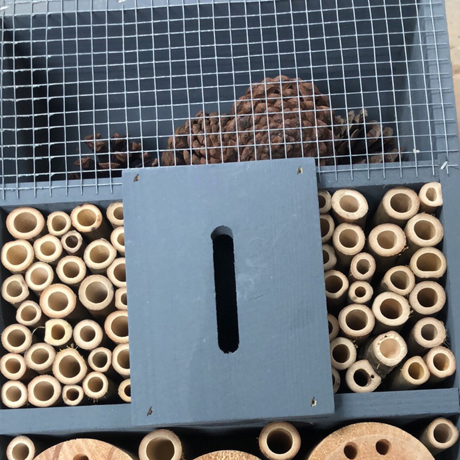 Natural Wooden Insect House Bug Hotel Garden House Shelter Garden Breeding Box for All Creatures DFDS889