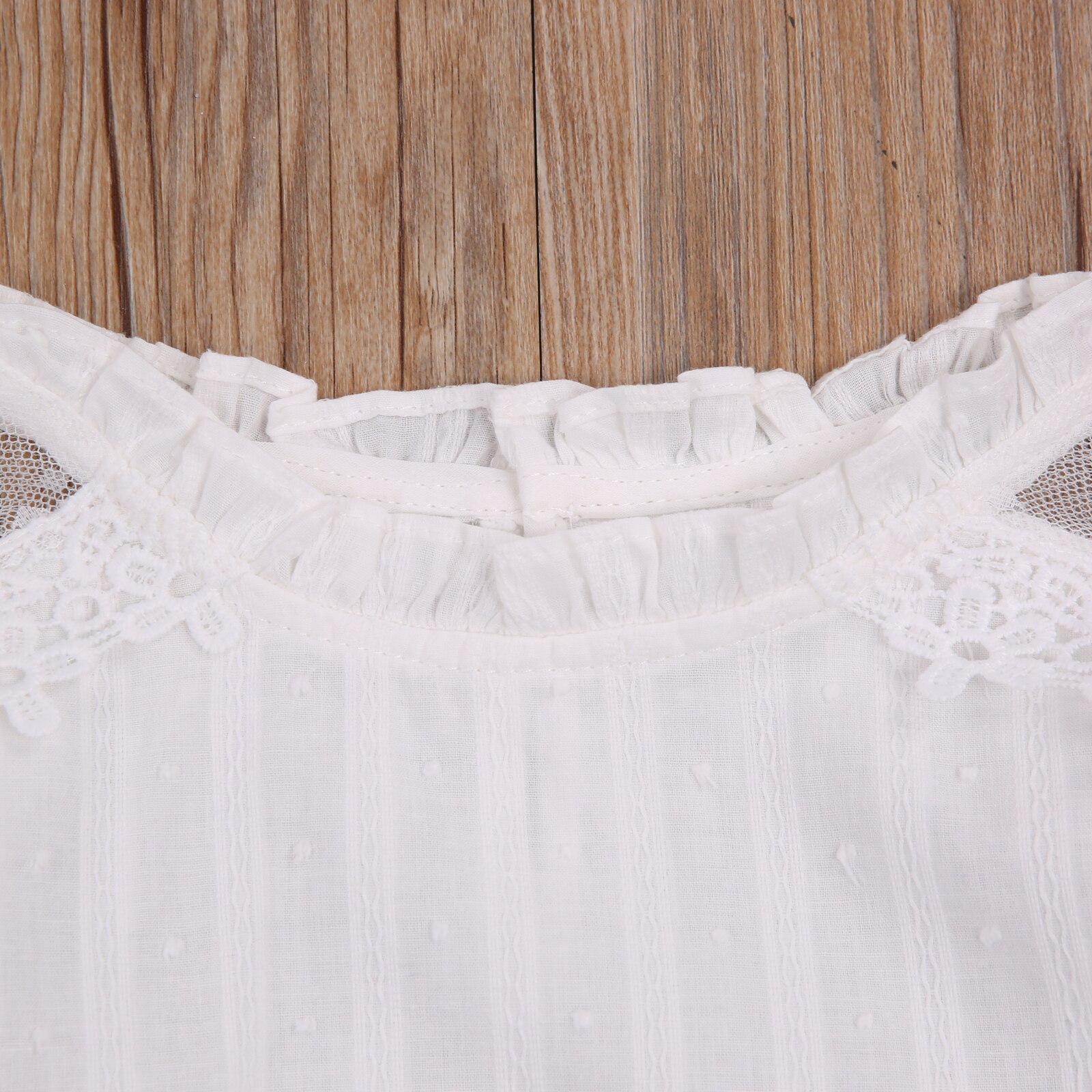 Chemise en dentelle de couleur unie pour petite fille, haut à manches longues transparentes à col ras du cou en dentelle pour bébé, vêtements d'embellissement de fleurs de perles