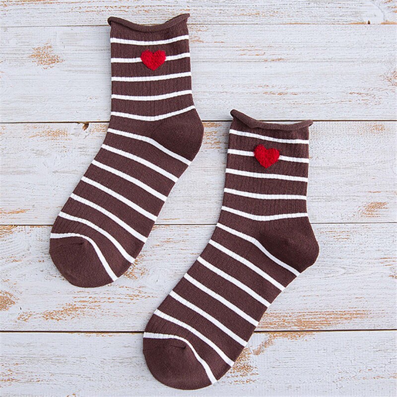 Autumn Winter Soft Cotton Striped Love Heart Women Socks Curling Piled Literary Loose Tube Japanese Kawaii Cute Socks: Coffee