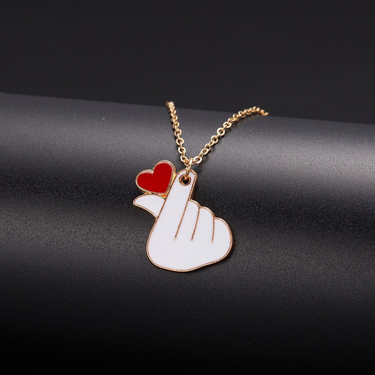 Collana da donna con ciondolo in acciaio inossidabile con ciondolo in acciaio inossidabile regalo di anniversario di compleanno collana di personalità in metallo pesante hip-hop