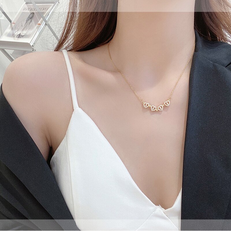 Liebe vier-kleeblatt Halskette frauen Licht Luxus Nische Gefühl Personalisierte Schlüsselbein Kette Neue Zubehör