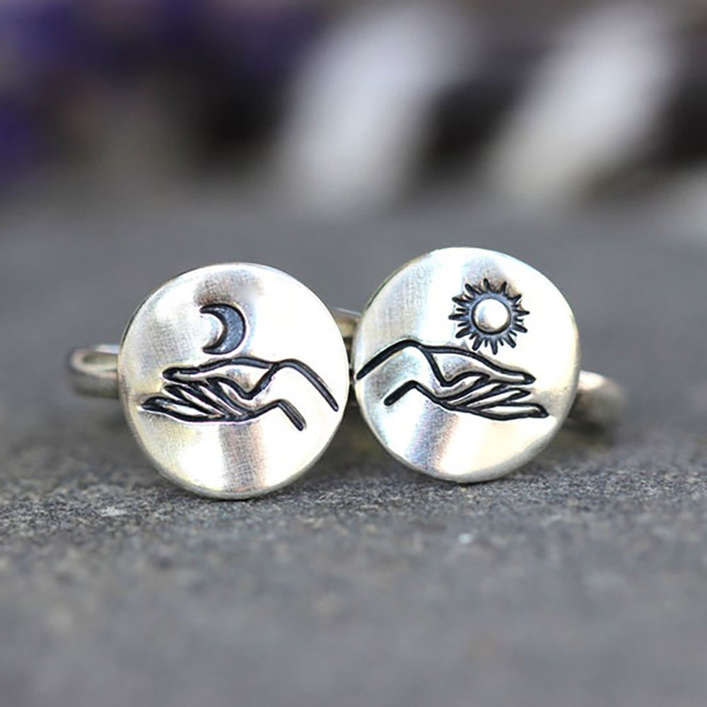 Anillo de plata tallado hecho a mano para hombre y mujer, sortija con forma de luna y sol, de amistad