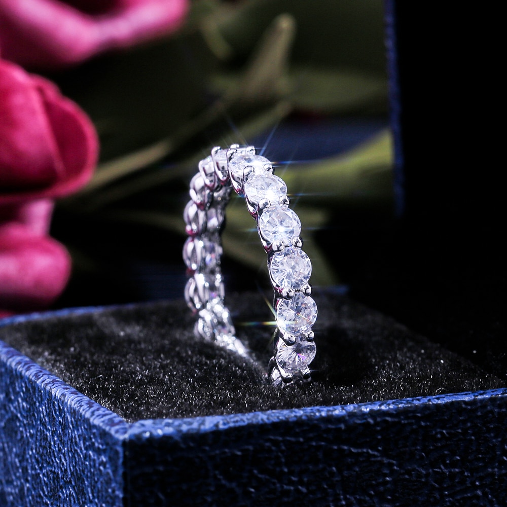 Huitan Luxe Wedding Ring Met Dazzling De Hele Cirkel Zirkoon Steen Geometrische Jaar Aanwezig Voor Vrouwen Mode-sieraden