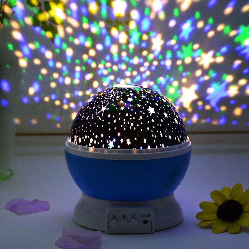 Opgraderet baby nat ledet legetøj med musik stjerne projektor børneseng romantisk roterende bord lys flere farver lysende legetøj