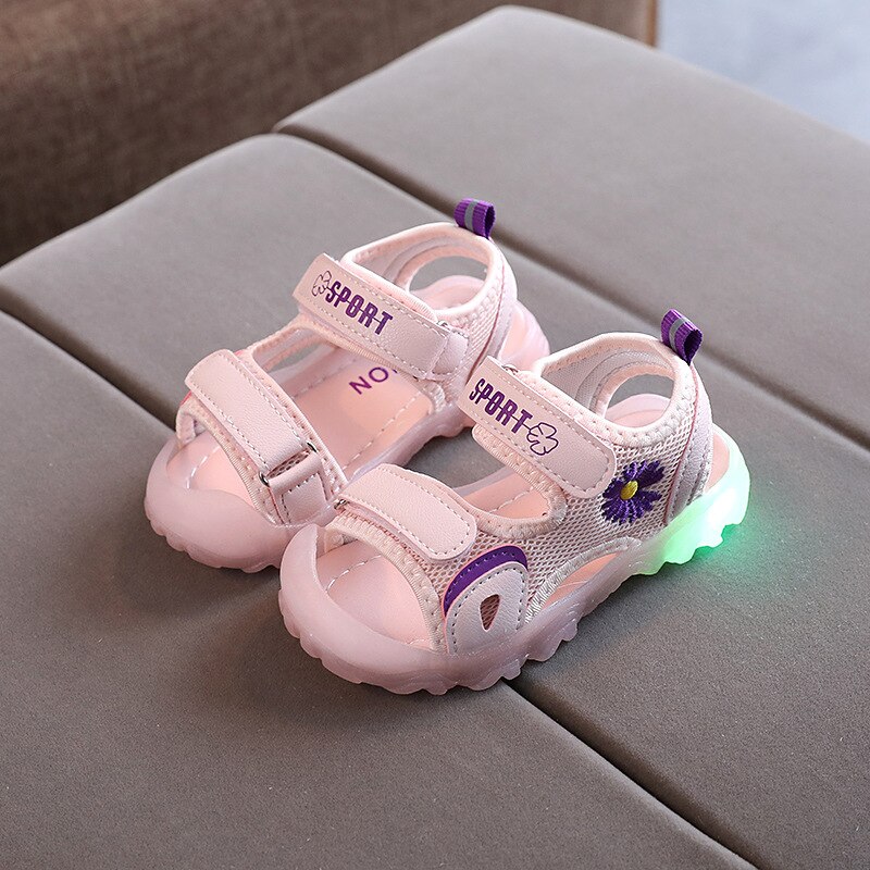 Summer children's LED light shoes boys' soft-soled beach shoes kick-proof girls' non-slip sandals little girl shoes: Pink / 24
