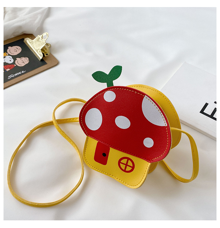 Cute Children Mini Shoulder Bags Lovely Girls Mushroom Coin Purse PU Leather Kawaii Baby Kids Small Crossbody Bags: Red