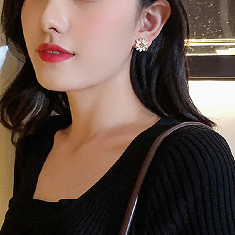 Simple Joker Leaf Zirconia Opal Earrings for Women Exquisite Rhinestone Flower Geometric Stud Earring Girls Classic Jewelry
