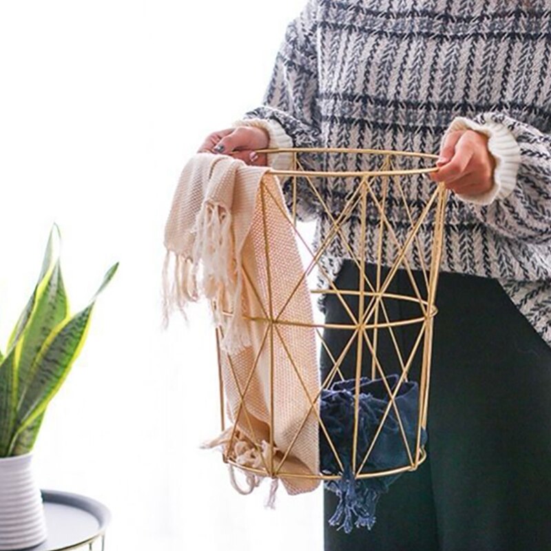 Moderne Goud Ronde Draad Metalen Opslag Mand Bijzettafel Slaapkamer Balkon Hoek Thee Tafel