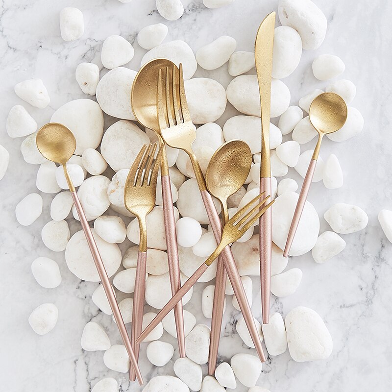 Korean Royal Pink Golden Tableware Cutlery Set Dinner Knife S poon Fork Sets 18/8 Stainless Steel Western Gold Dinnerware Set1pc