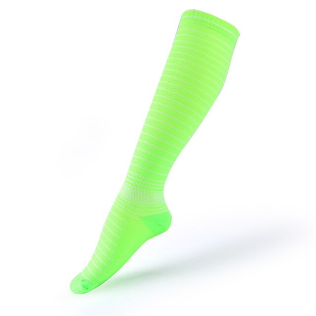 Unisex Stijlen Compressie Sok Voetbal Sokken Anti Vermoeidheid Pijnbestrijding Spataderen Circulatie Sok Voor Mannen Reizen Sokken: fIuorescent green / S M