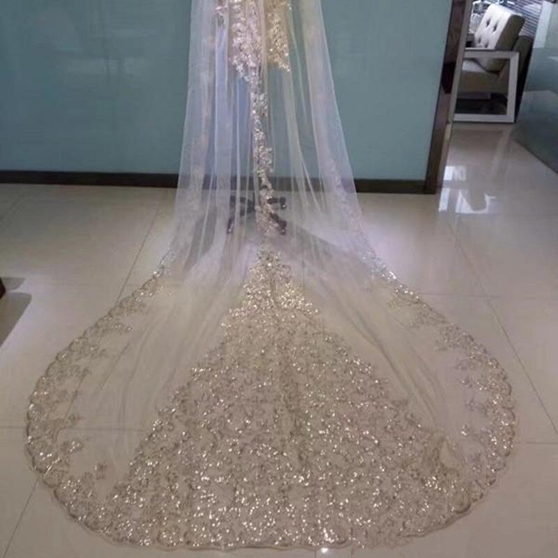 Voile de mariage en forme de cathédrale de luxe, une couche de paillettes, en dentelle appliquée, accessoires de mariée, en Stock