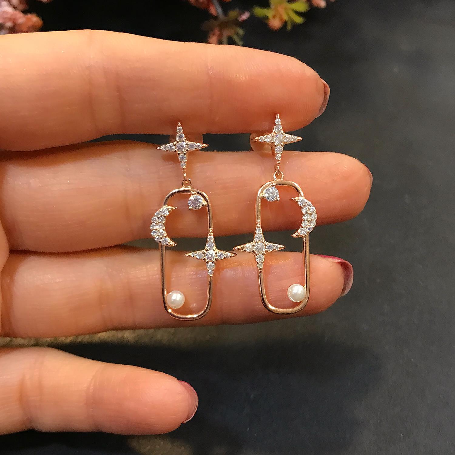 STELA POLE STAR EARRINGS