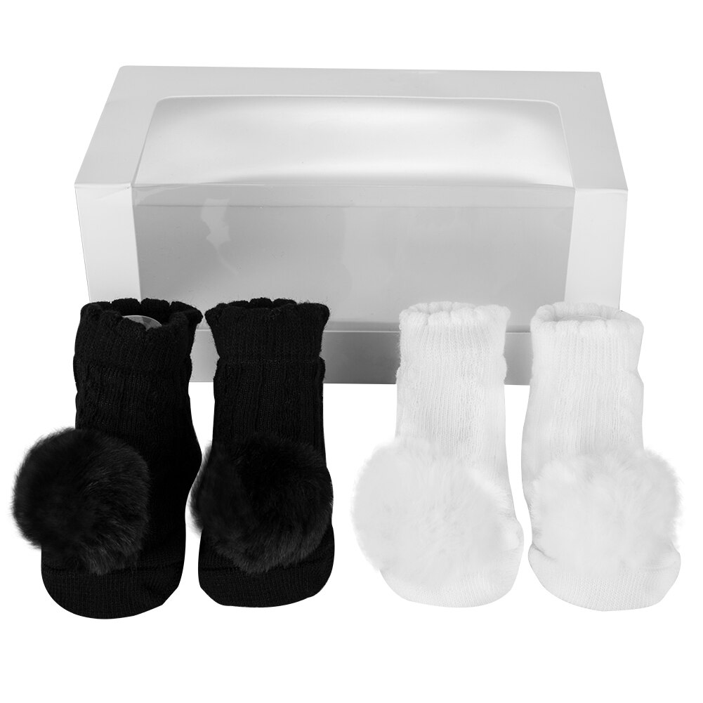 2 Paar/set Baby Meisjes Pom Pom Ademende Sokken Katoenen Baby Winter Sokken Set Anti Slip Met Pompom Antislip Sokken voor 0-6M: white  and black