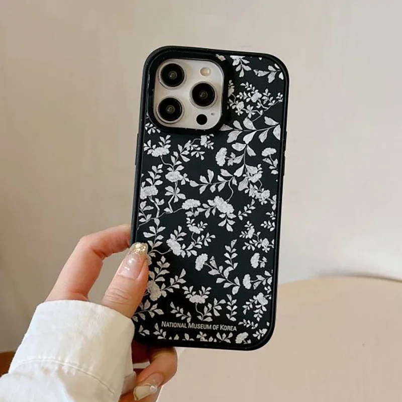 Magnetisk sort frostet telefoncover med blomstermotiv i koreansk museumstil til iphone 13 14 15, 16 pro max