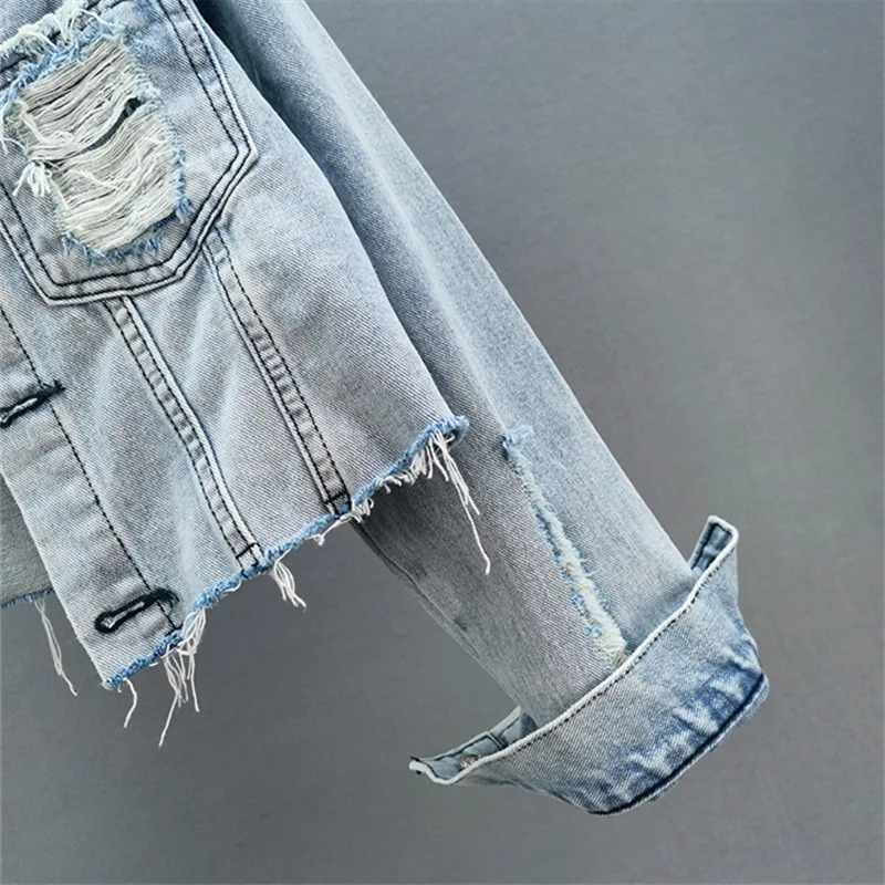 Ljusblå vintage-jeansjackor med o-ringning, hål, cowboy-ytterkläder, smal, kort fåll, fransig, stora fickor, jeansjacka, kappa, dam