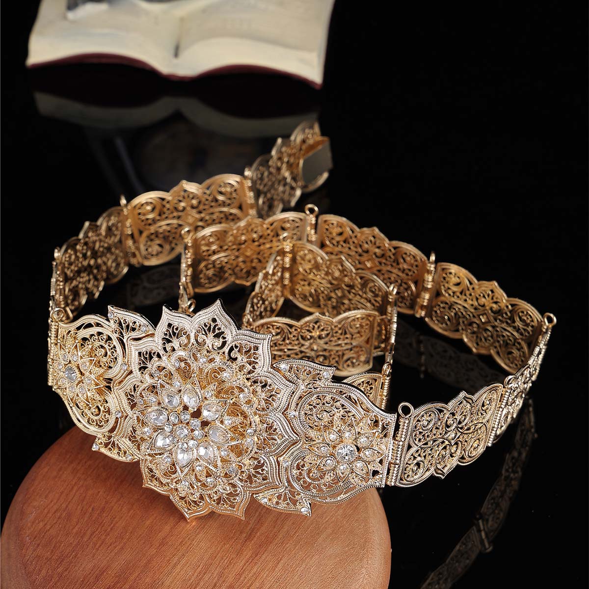 Classic Arabian Caftan Wedding Dress Waist Chain Cutout Crystal Flower Shape Metal Belt Adjustable Length Body Jewelry