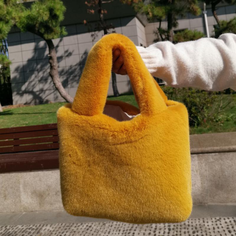 Winter Fluffy Bag For Women Versatile Faur Fur Messenger Shoulder Bag Plush Shopping Totes Cute Plush Small Handbag: Yellow