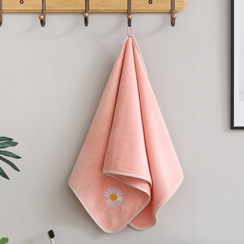 T041A nice Absorbent coral fleece Embroidered daisy letter hotel bath towels hand towels face towel: pink daisy / 34cm by 74cm