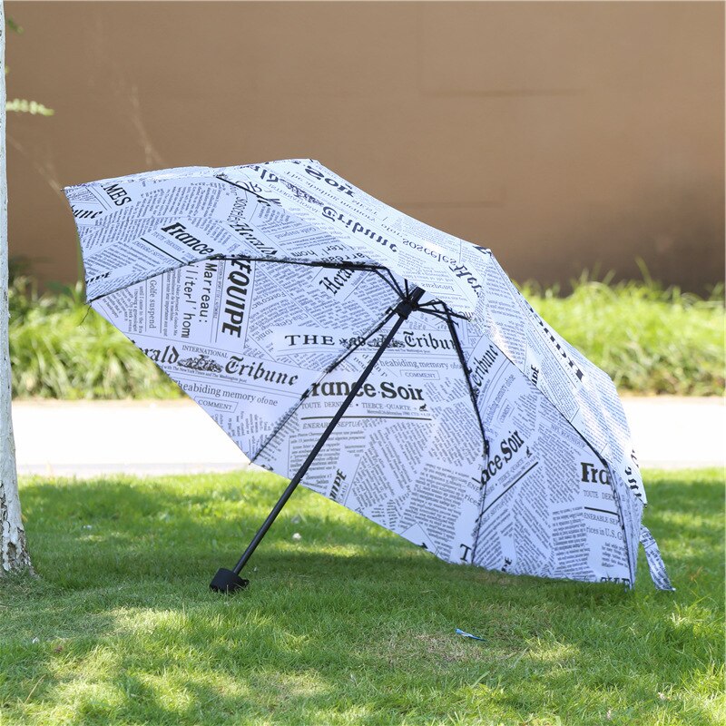 Oil Painting Newspaper Pattern Rain Umbrella Windproof Travel Men Umbrella Three Folding Metal Compact Women Umbrella