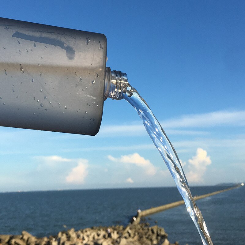 Frostat platt vattenflaska plast bärbar resmugg smal drickvattencykel cykel utomhus sportvattenflaska 400ml