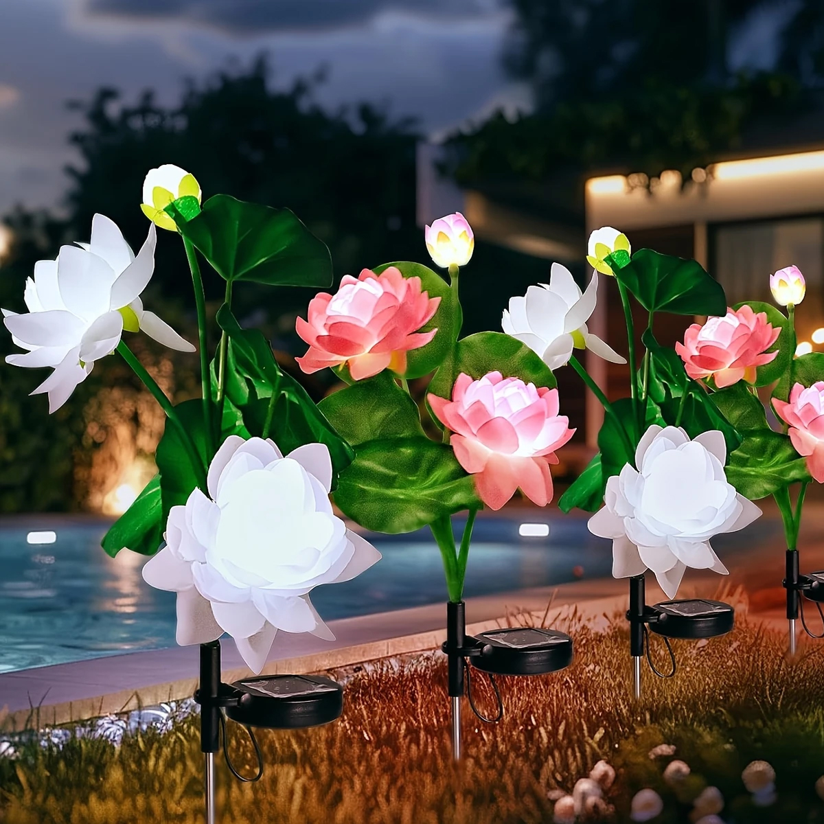 Lampada plug-in a terra di loto a tre teste a LED ad energia solare, lampada per atmosfera esterna impermeabile, progetto di illuminazione quadrata del parco, prato