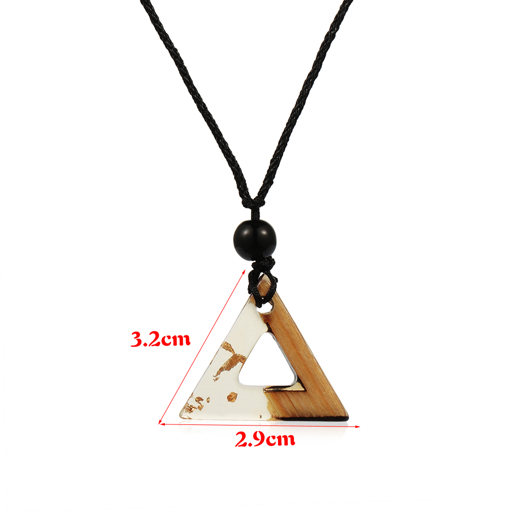 Handmade Resin Wood Pendant Necklace Wooden Vintage Carved Coin Necklace Medal Chain Double Layered Necklace Pendant Choker
