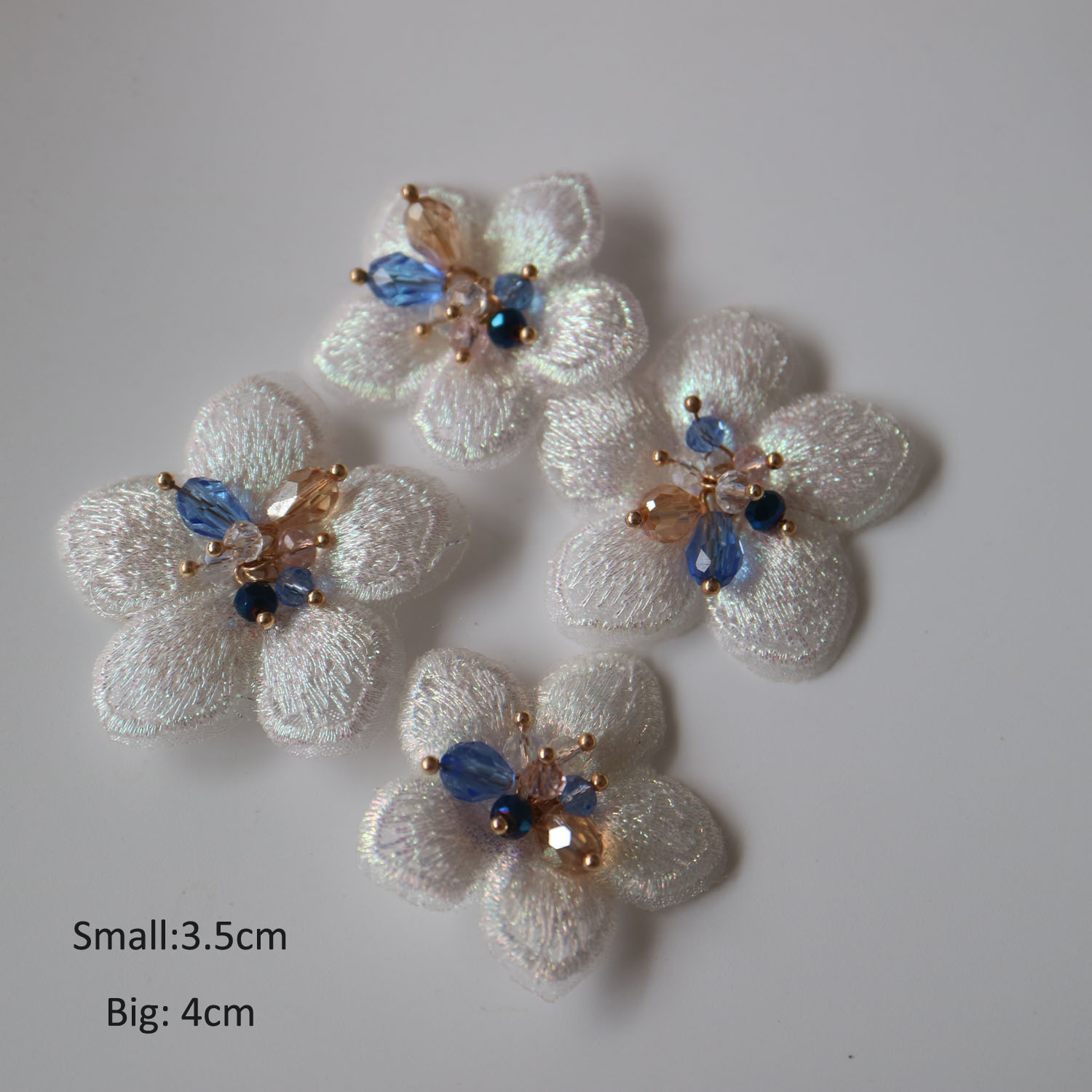 4 Uds DIY parches de cuentas de diamantes de imitación de flores 3D para ropa apliques de encaje bordado para bolsos parches decorativos apliques insignia: Azul