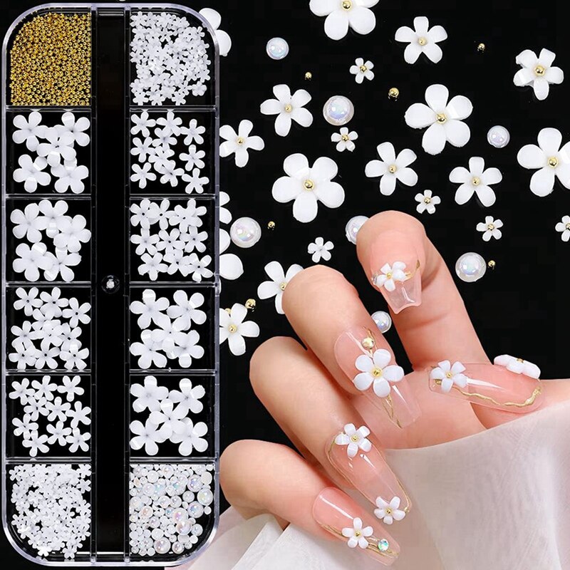 Witte Kleine Bloem Nail Art Accessoires, hars Drie-Dimensionale Vijf-Bloemblaadje Bloem Gemengd Met Diy Nail Art Accessoires