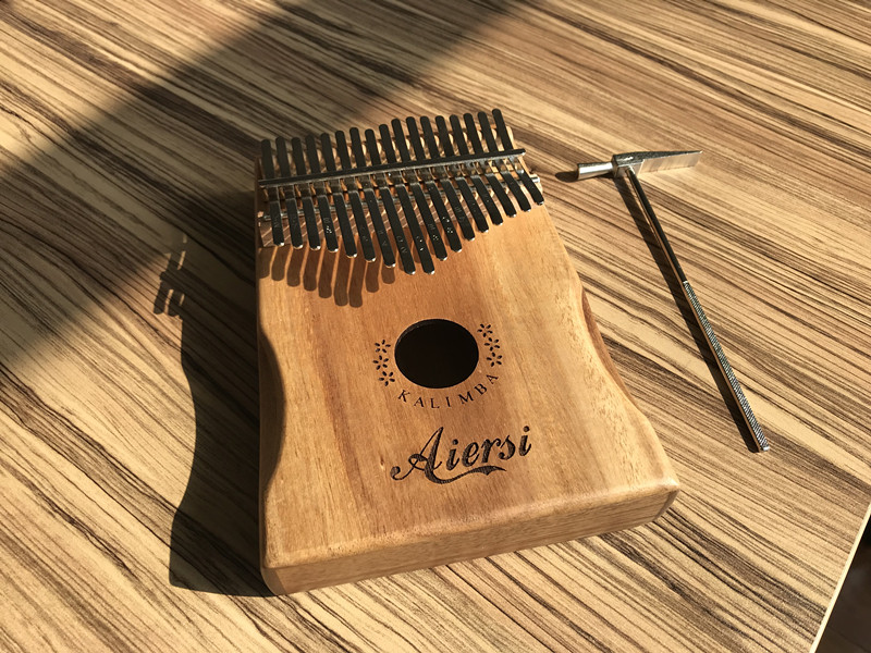 Aiersi 17 tangenter kalimba fast koa kropp tommel pianomusikkinstrument calimba med fullt sett