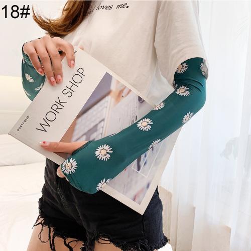 2pcs Summer Arm Sleeves for Women Printed Arm Compression Sleeves Armwarmer Outdoor Sun Block Fingerless Gloves Arm Sleeves: 18