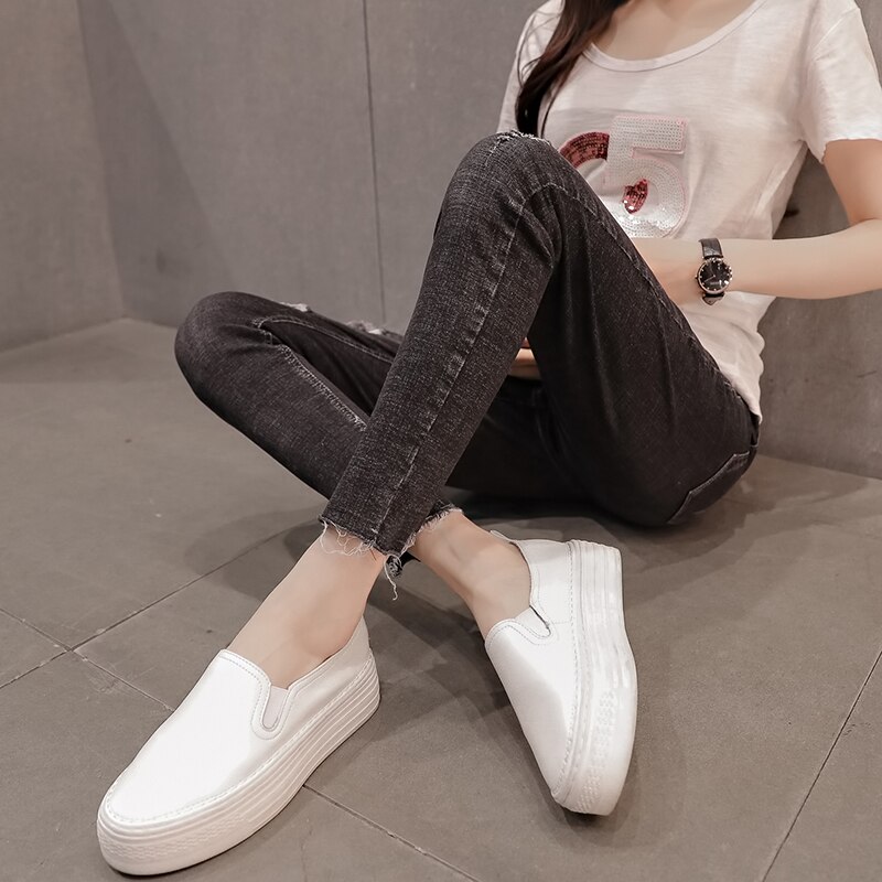 Tejanos nueve pantalones para mujeres embarazadas, modelos de otoño , ropa elástica con agujeros, ropa de maternidad informal