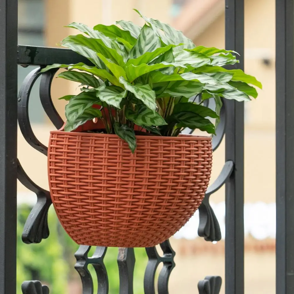 Flower Pot Exquisite Wall-mounted Plastic Wall Hanging Basket Flowerpot for Outdoor Garden Balcony Decoration Planter