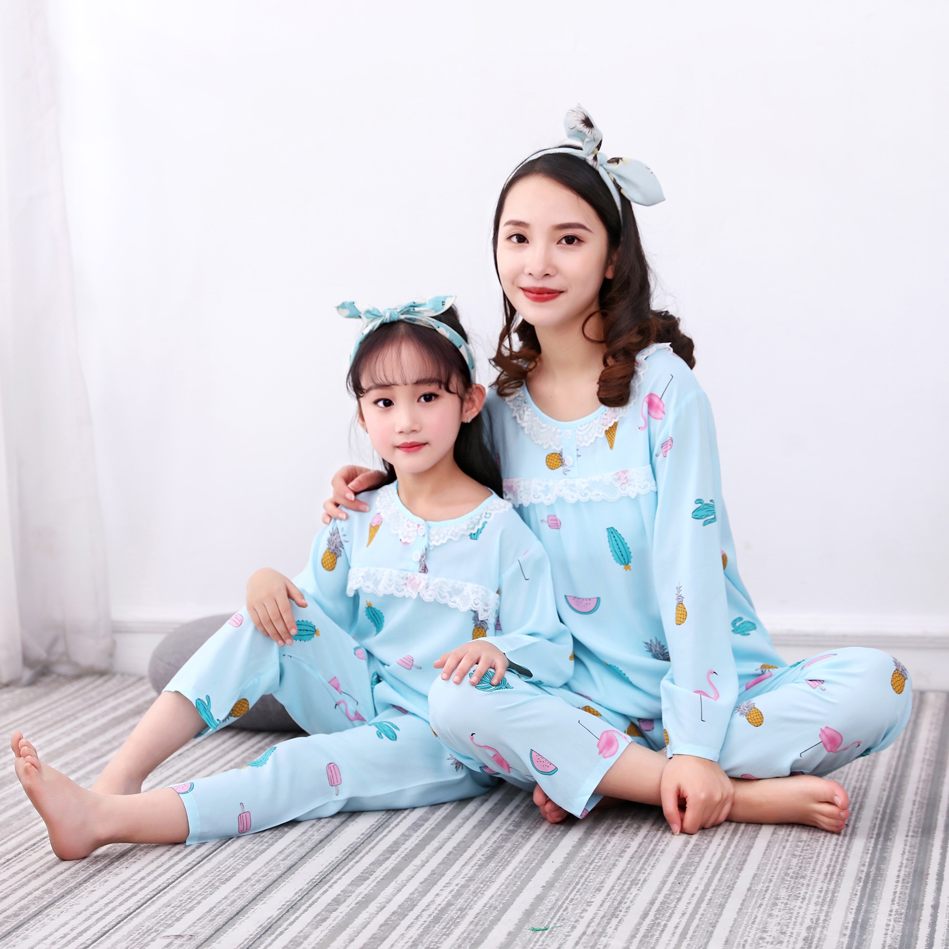 Spring and Summer Family Matching Pajamas Mom Daughter Outfits Sleepwear Long Sleevs Shirts+pants 2pcs/set Twins Baby Clothing