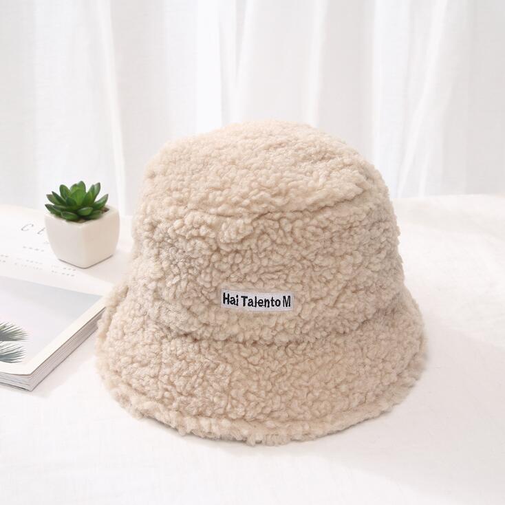 Sombreros de invierno de piel para mujer, gorros cálidos con letras de Panamá, negros y blancos: beige