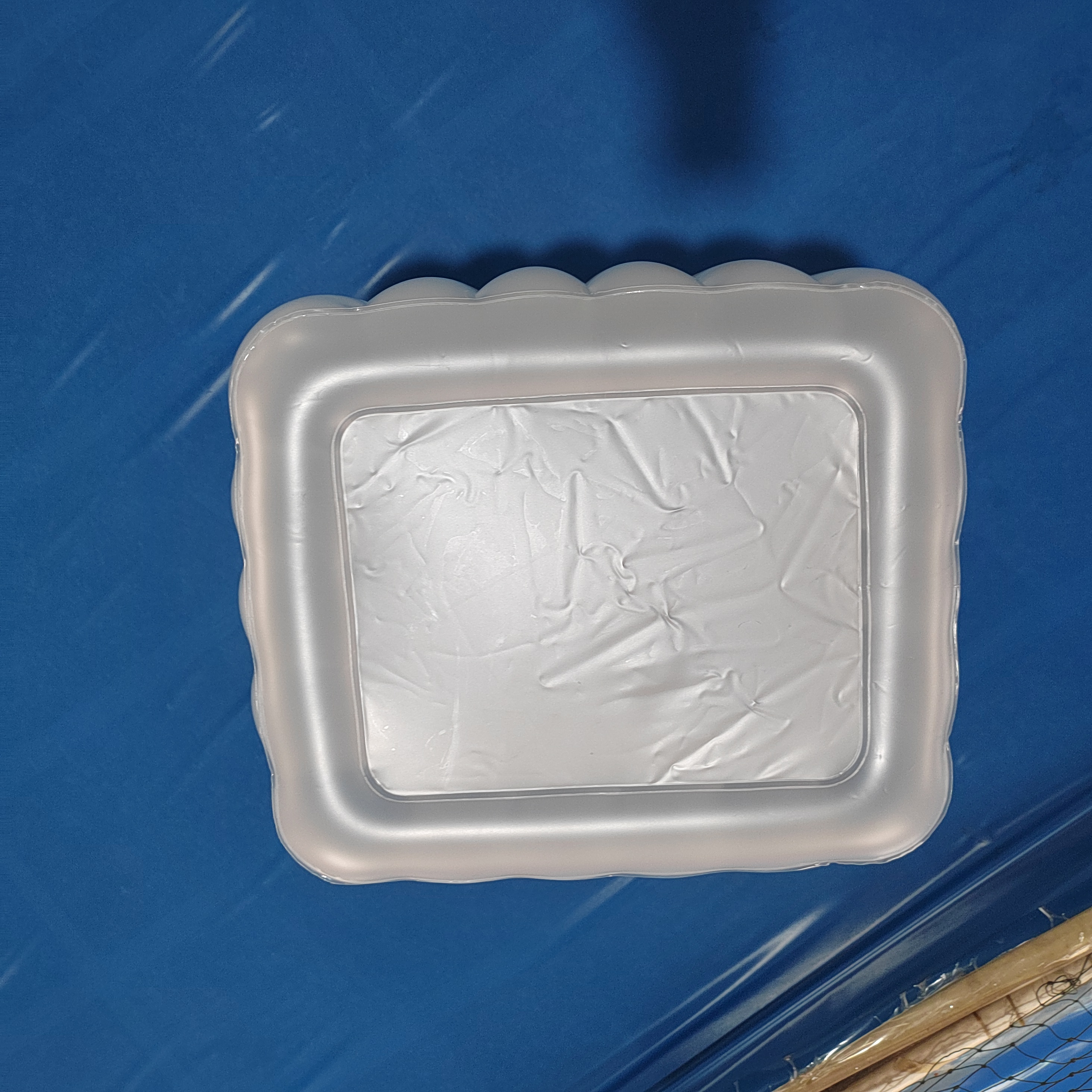 Inflatable Floating Cooler for Pools with 4 Built in Cup Holders Inflatable PVC Floating Coolers