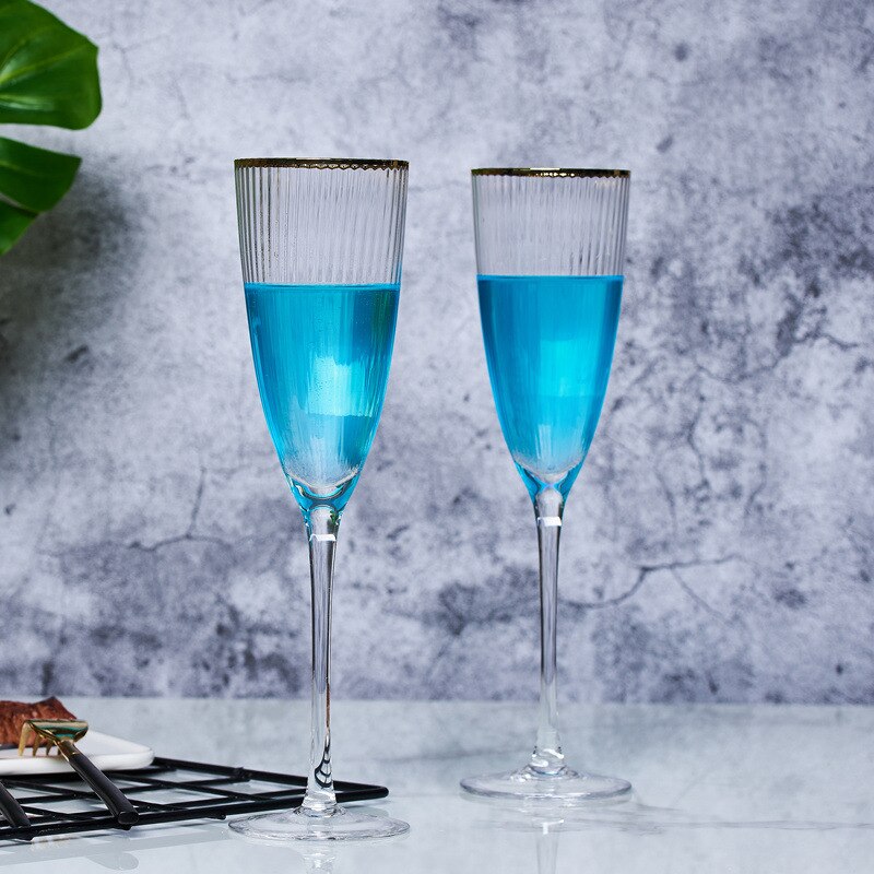 Krystal champagne glas strimmel mønster vinde kop phnom penh kegle kop bryllupsfest glas middagsservice levering gennemsigtig kop